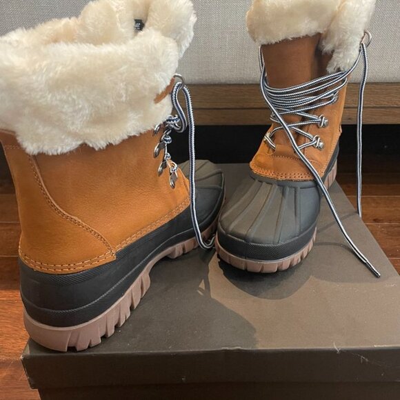 New! JCrew Perfect Winter boots with sherpa - size 9 - Picture 3 of 6